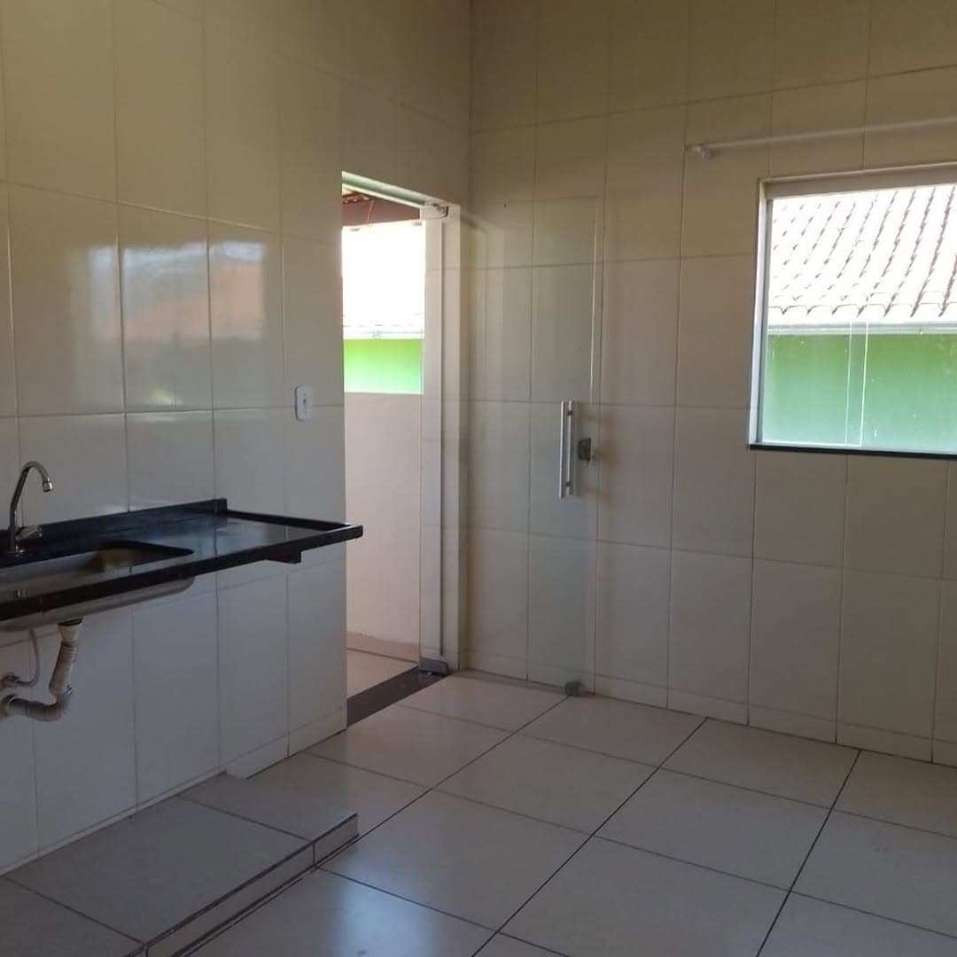 Casa para alugar temporariamente, contendo três quartos, um banheiro social,… — miniatura 4