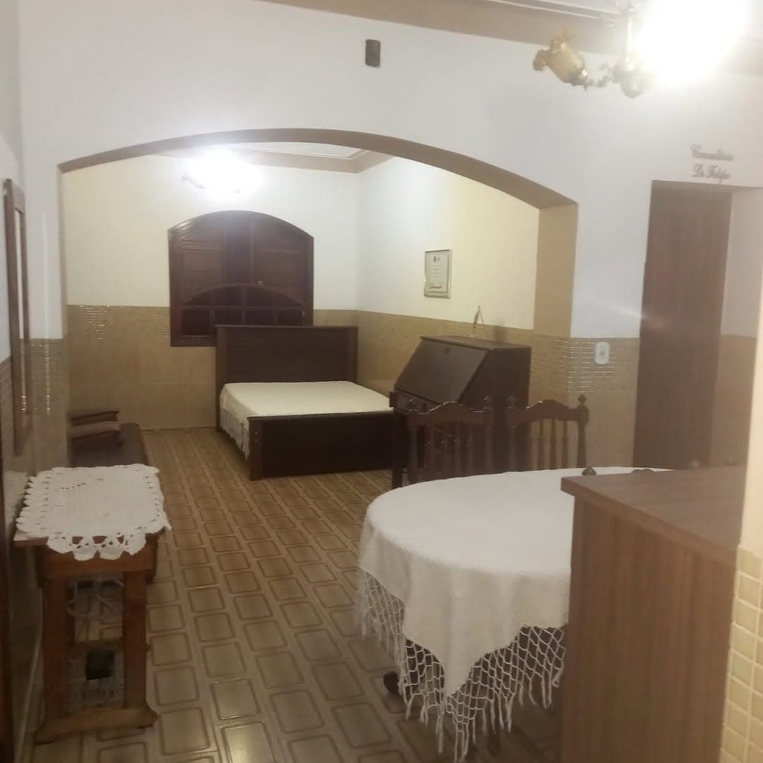 CASA localizada no CENTRO, a um quarteirão do evento, não necessitando de… — miniatura 3