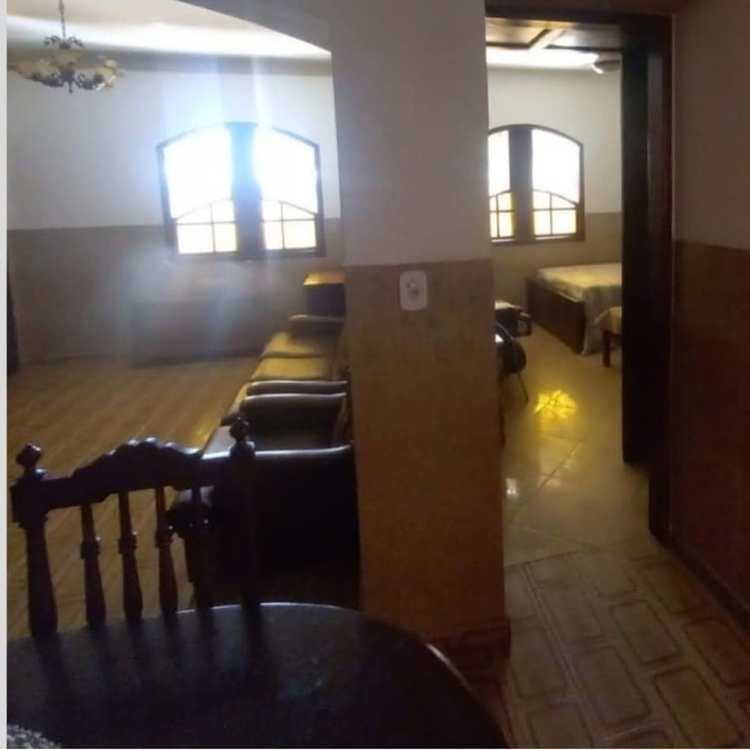 CASA localizada no CENTRO, a um quarteirão do evento, não necessitando de… — miniatura 5