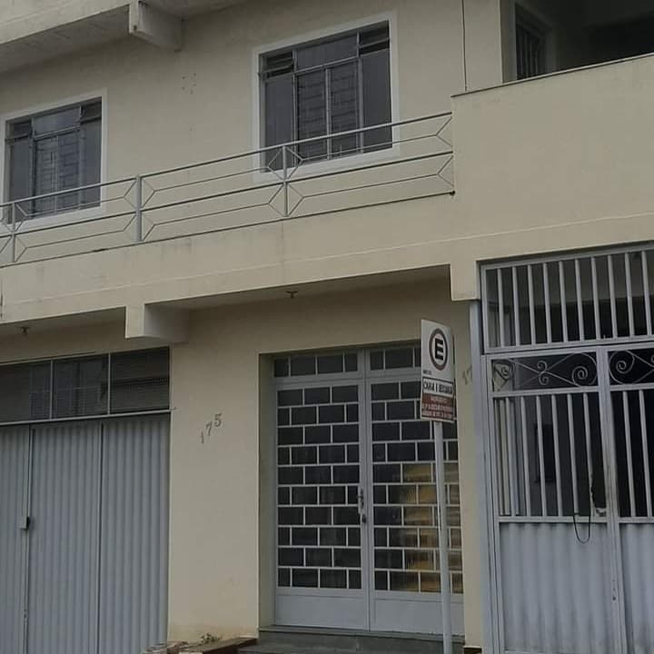 Apartamento localizado a 5 minutos do centro (a pé).
